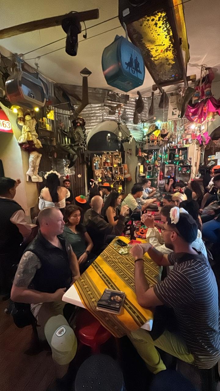 A busy Halloween weekend night in La Paz